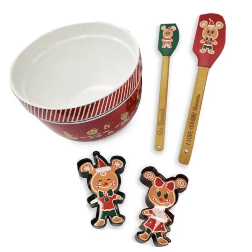 Disney Parks Mickey Mouse & Friends Gingerbread Christmas Holiday Baking Set